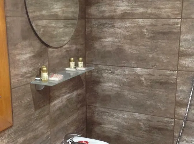 еднофамилна дървена къщичка Lägenhet Beli Iskar